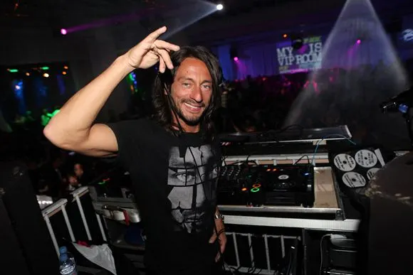 Bob Sinclar - Live Performance per il Bacardi Summer Wave 2015