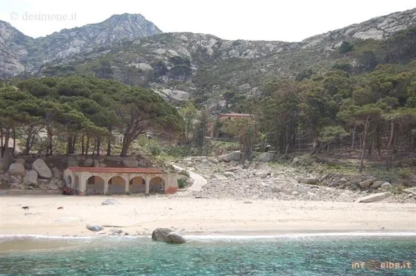 Mostra Fotografica Montecristo L'isola che c'e'