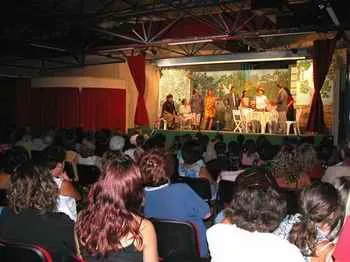 “IL PAZIENTE RIESE TRE… a volte ritornano” - commedia in Vernacolo