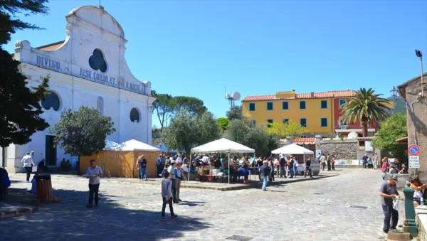 Isola di Capraia: week end tra natura, profumi e sapori