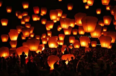 Musica Live e Sky Lantern Show a Cavo