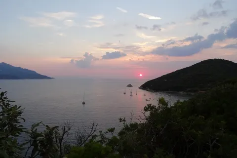 Il Mare incontra le terra...dialogo con la natura
