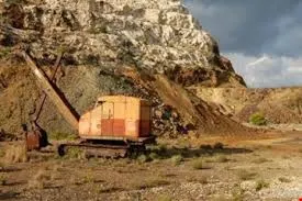 Trekking minerario alla vecchia ferrovia 