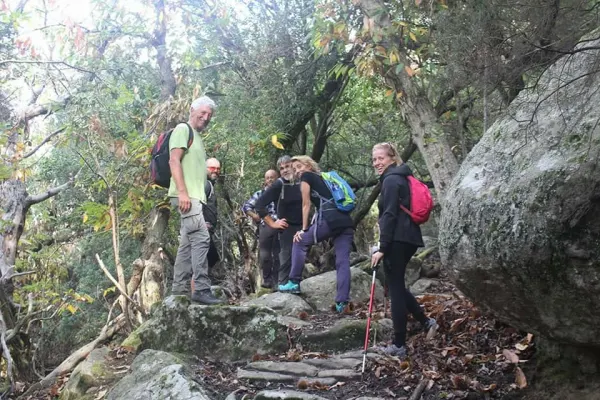 Escursione gratuita  "Rio Elba - Laghetto Rosso"