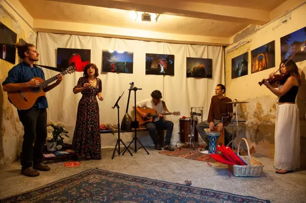 Ravanatèra - canzoniere d'isole in concerto