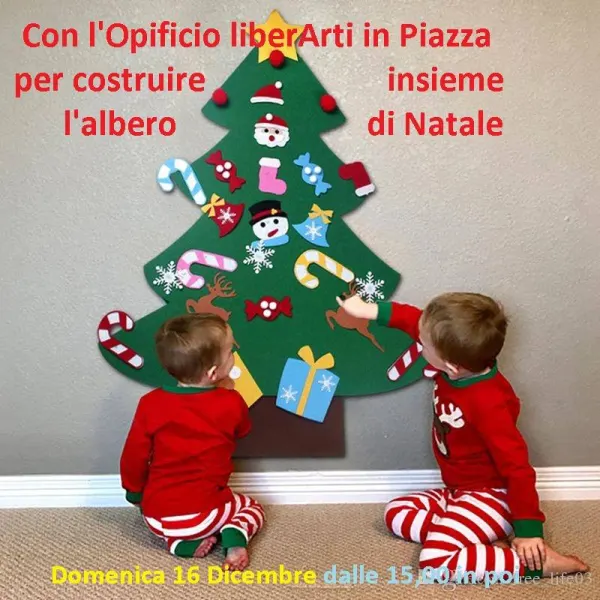 Costruzione di addobbi natalizi con materiale riciclato