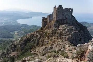 Fortezza del Volterraio. Visitare il sito più suggestivo dell’isola.