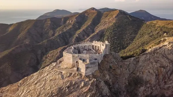 Fortezza del Volterraio - escursione trekking