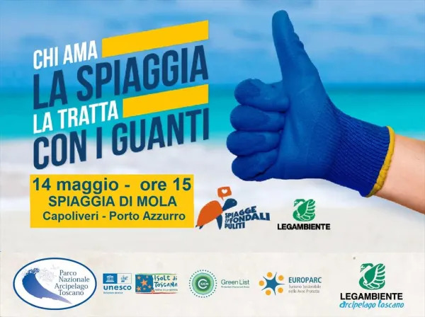 Operazione spiagge pulite a Mola