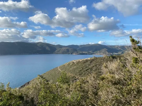 Trekking sul promontorio di Capo Stella e aperitivo con prodotti