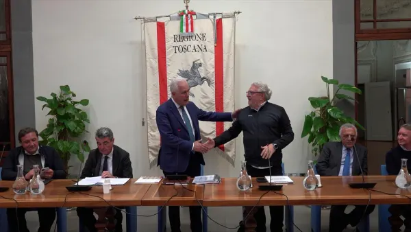 Lungo la Toscana e il suo arcipelago, viaggio con tappa in 18 porti 
